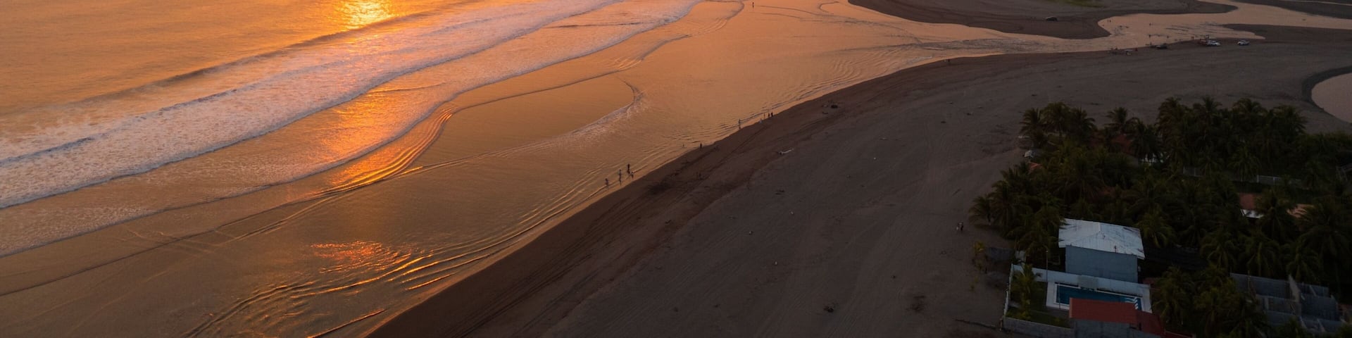 Stunning natural beauty of an unspoiled Sonsonate beach at sunset