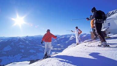 Söll welches beinhaltet Schnee, Skifahren und Berge