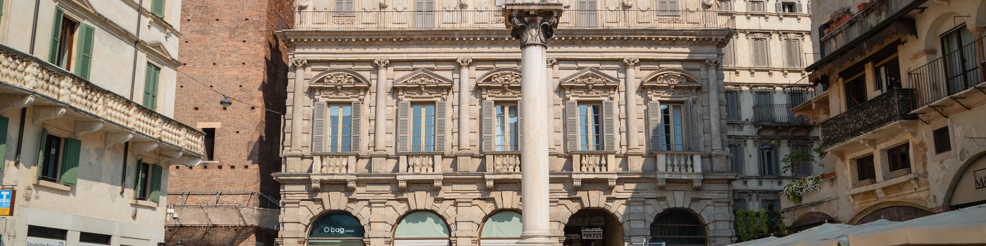 Citta Antica featuring street scenes and a square or plaza as well as a small group of people