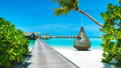 Dhidhoofinolhu Island