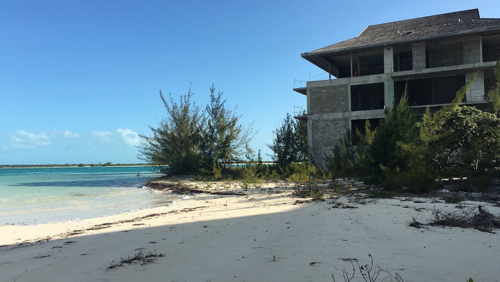 Totally abandoned Mandarin Oriental hotel project. These spots (and there are quite a few) are crazy fun to explore, albeit a bit eery!