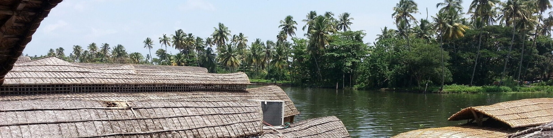 The serene beautiful backwaters of Alappuzha. Kerala and the floating Houseboats.
There can be nothing more idyllic that to spend a lazy day in the houseboat getting treated to beautiful sights and gorging on some fresh catch.