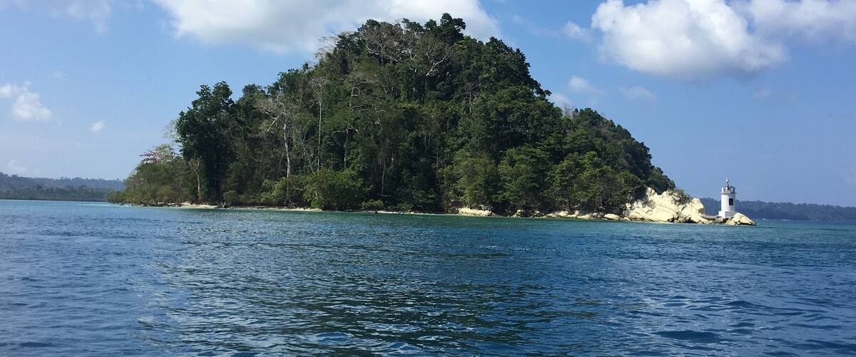 The Oldest Lighthouse of Havelock Island
On boat ride to Elephant Beach you will see the Havelock Island Lighthouse.
This place is known for its pristine surroundings and for its amazing coral reefs.