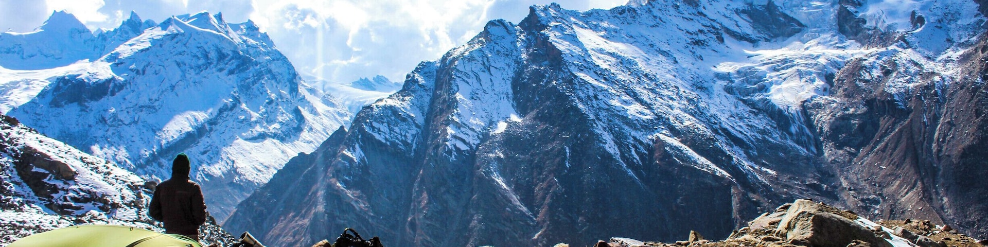 Breathtaking view of Kullu Eiger and a good place to camp indeed.