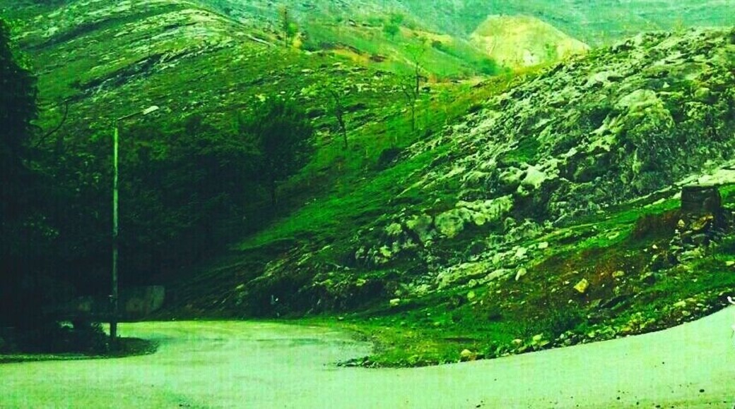 And suddenly the lake emerges as soon as you take this turn..:)