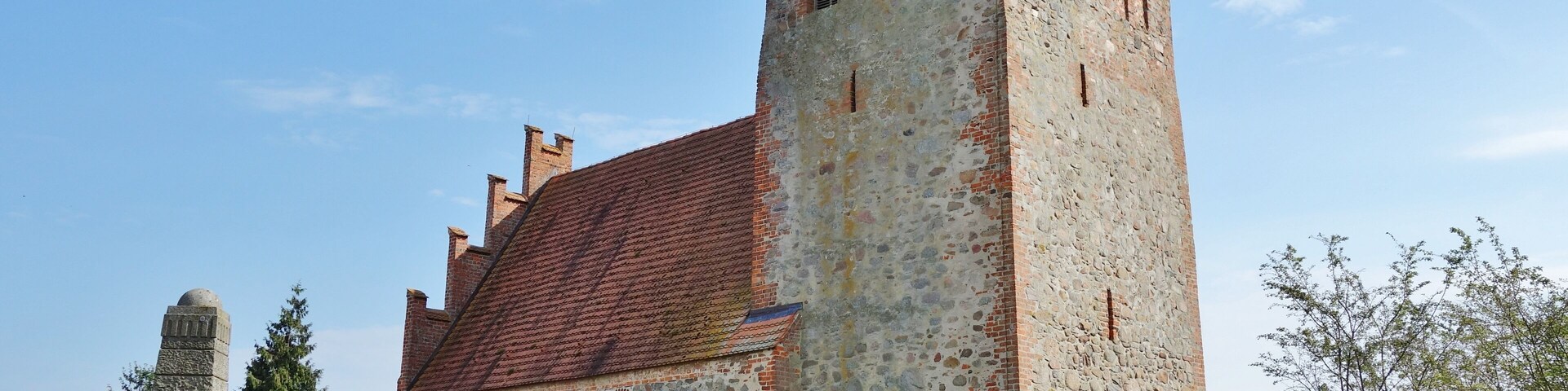 This is a picture of the Brandenburger Baudenkmal (cultural heritage monument) with the ID
