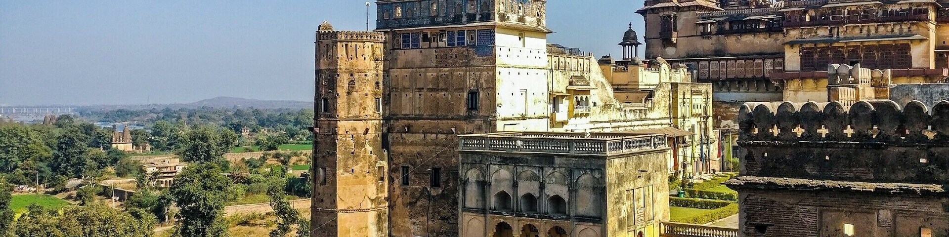 16th century Sheesh Mahal & Jehangir Mahal at Orachha. We even stayed a night inside this 16th century old Fort.
Clicked from mobile camera.
#AdventurePacked #LifeAtExpedia #MobileCamera