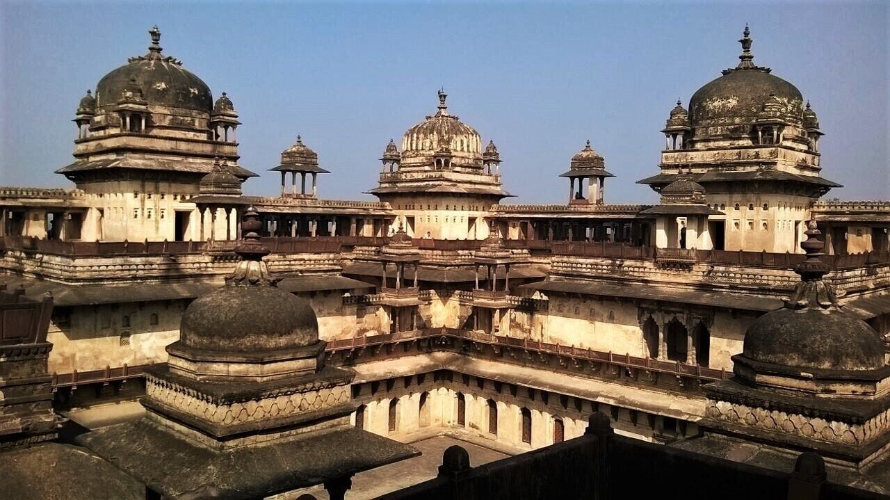 Jahangir Mahal- A palace which took a long time to built and involved heavy investments, was built just to celebrate one day visit of Jahangir, the great Mughal emperor.