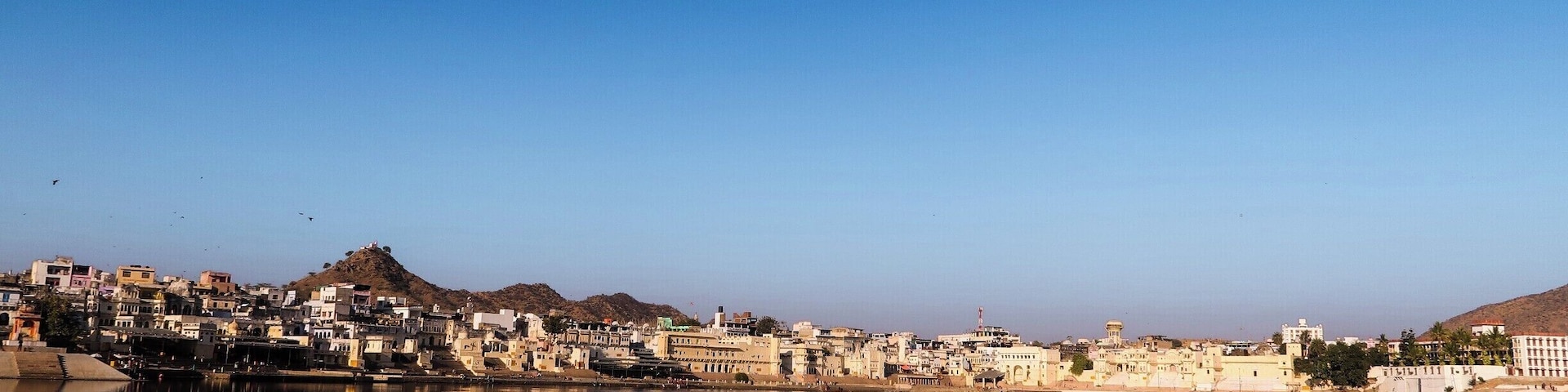 Pushkar lake, in the middle of the holy city of Pushkar, Ajmer, Rajasthan, India