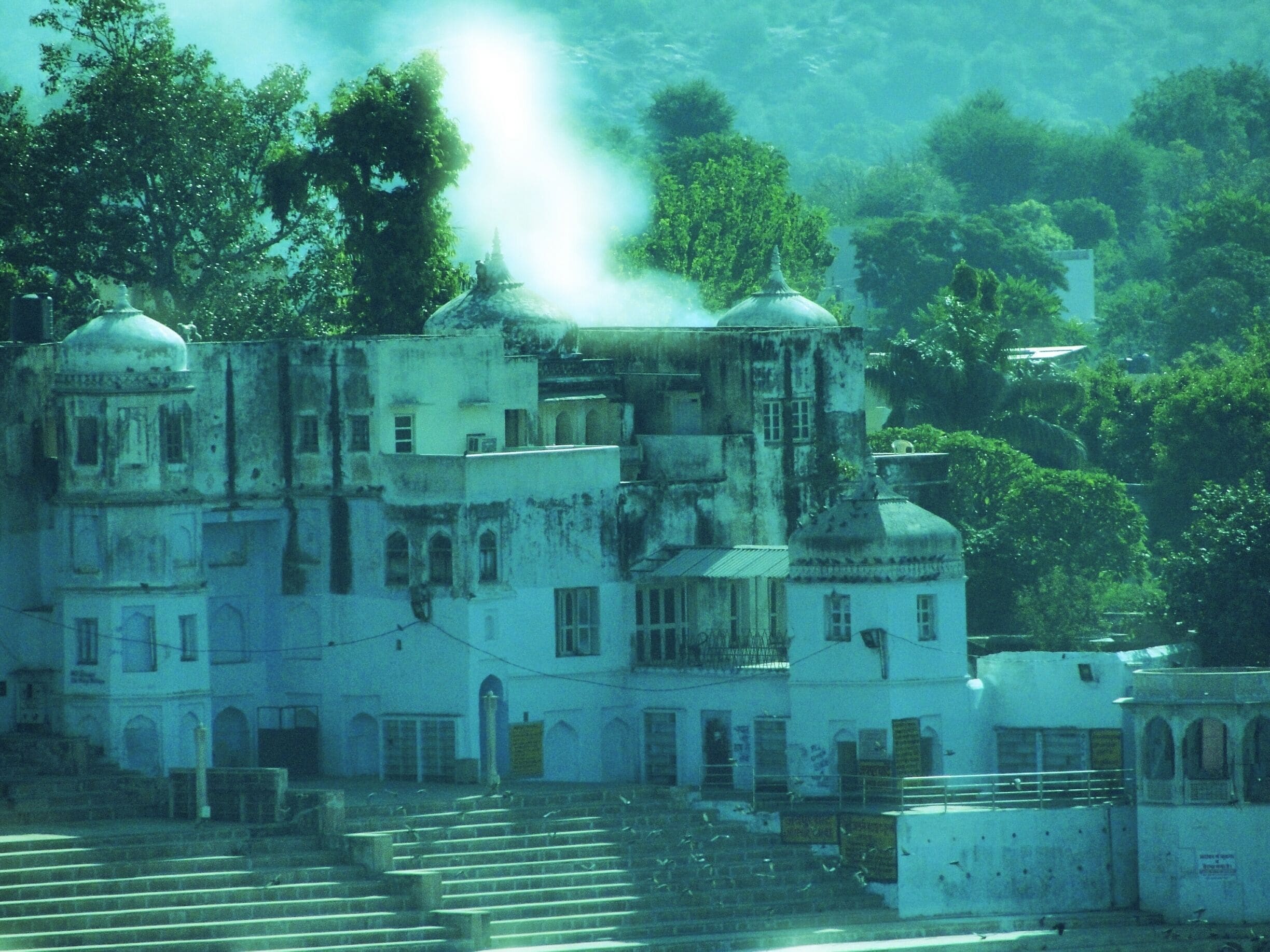 Incredible light and peaceful atmosphere around the gats in Pushkar where some of grandi s ashes where spread in the water 