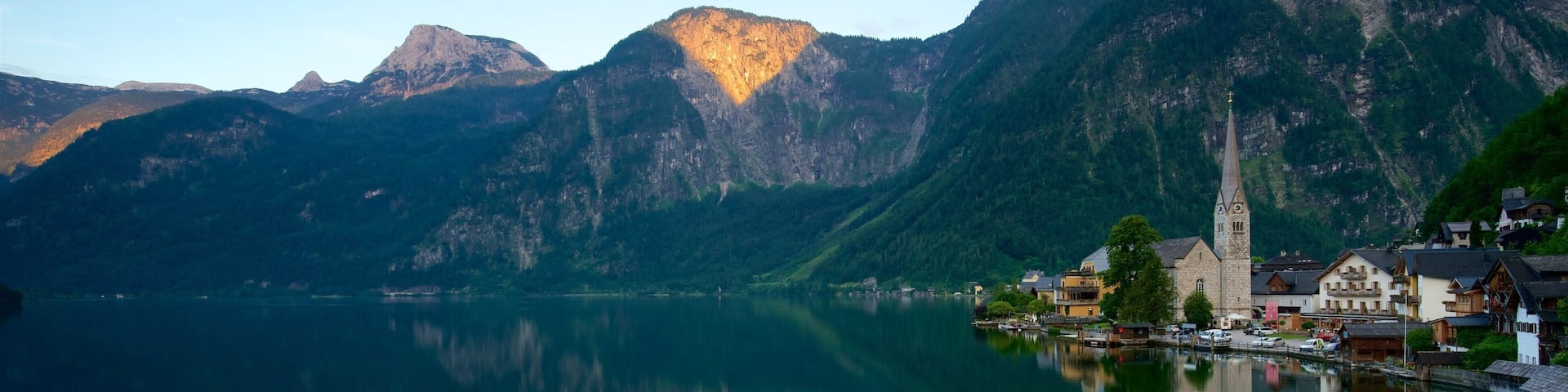 Upper Austria showing mountains and a lake or waterhole