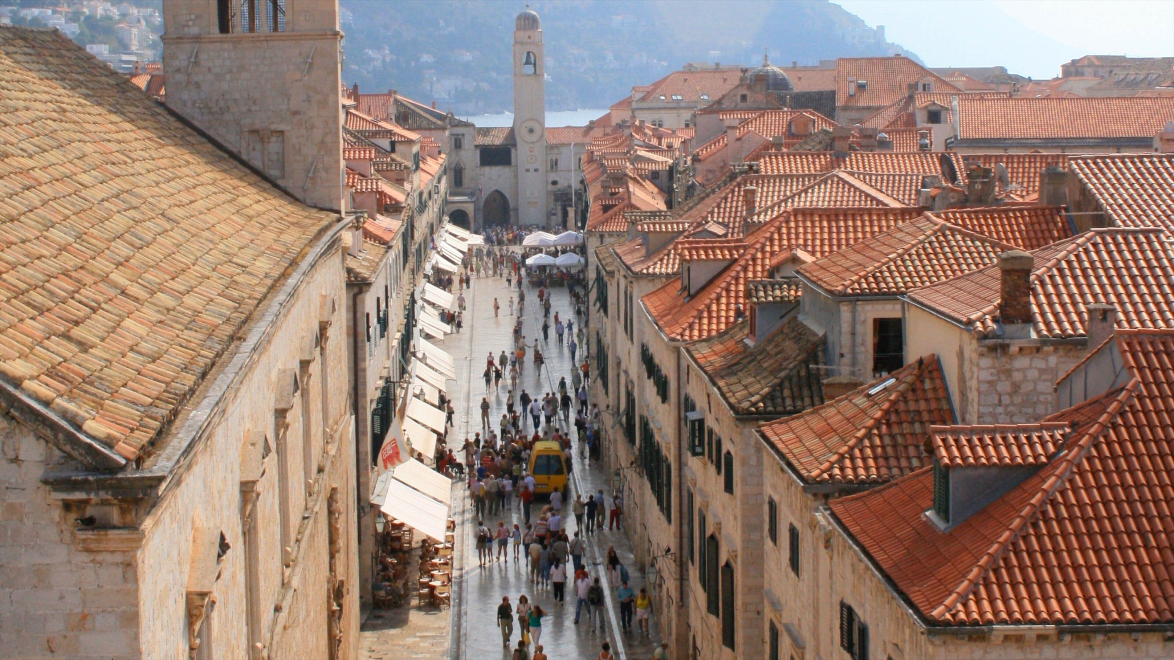 Croatia which includes a city, street scenes and heritage architecture