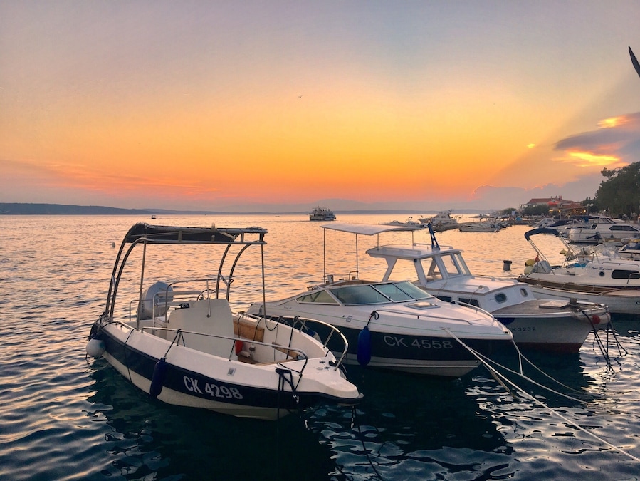 Visited on my last night in Croatia this cute little port great place for family who want to enjoy the night out , resteraunt and little shops and gelatos every where.  don't forget your swim suits cause people enjoy jumping off the docks and swimming!