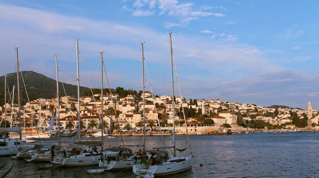 #croatia #hvar #beach #beachbound #BeachTips
2017