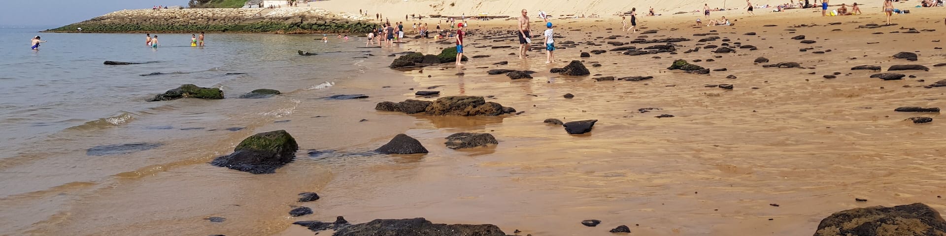 #vuesurlacorniche super hotel/resto/bar pour sa vue impressionnante du bassin. #enbasdeladunelaplage