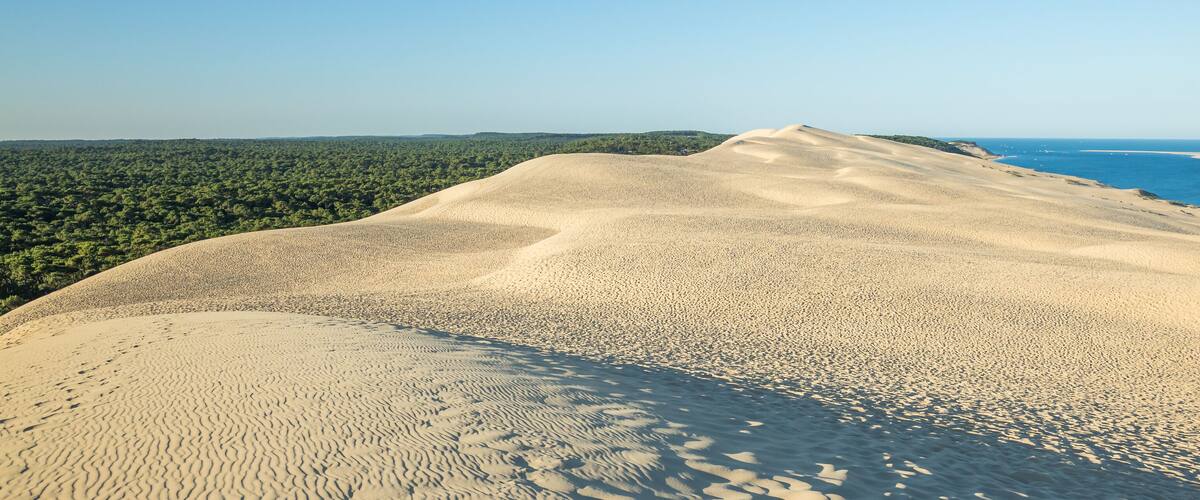 Wide shot of the top of the Dune of Pilat in La Teste-de-Buch, France with nobody in sight