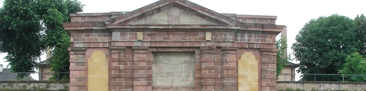 This building is classé au titre des Monuments Historiques. It is indexed in the Base Mérimée, a database of architectural heritage maintained by the French Ministry of Culture, under the references PA00085566 and IA68005204 .