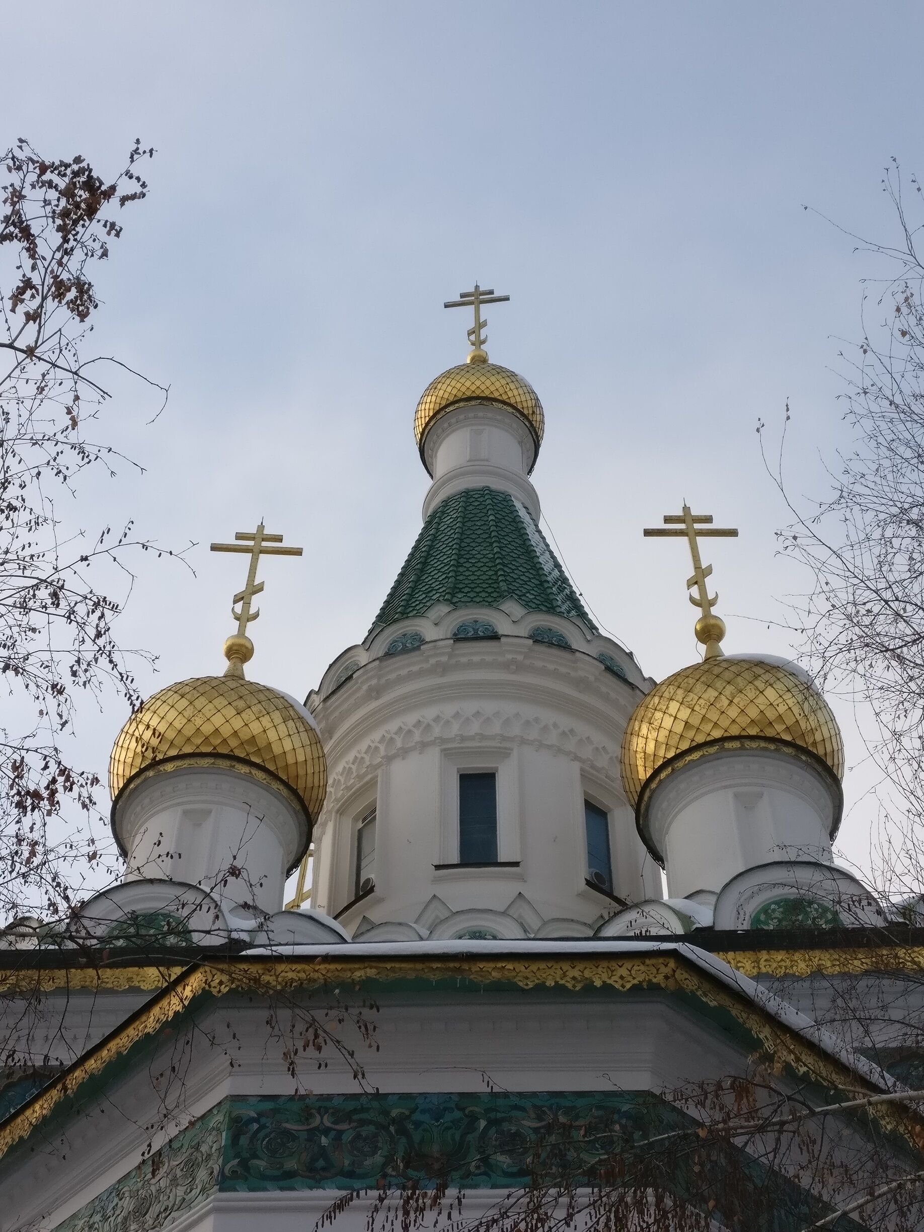 The Russian church, as it's normally referred to. It stands out because of its golden domes and it's the only one with this style in the city. 
#merch #sofia #lifeatexpedia #bulgaria