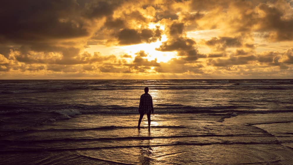 Photograph of a sunset on the beach of the Uramba National Natural Park in the Colombian Pacific. Ladrilleros, Juanchaco, Bahía Málaga Valle del Cauca, Colombia.