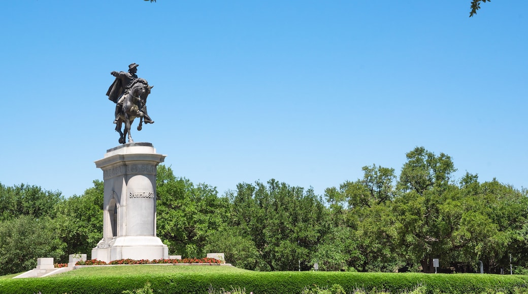 The statue of Sam Houston in Hermann Park, downtown of Houston, Texas, US. He was American politician and soldier, best known for role in bringing Texas into the United States as a constituent state.