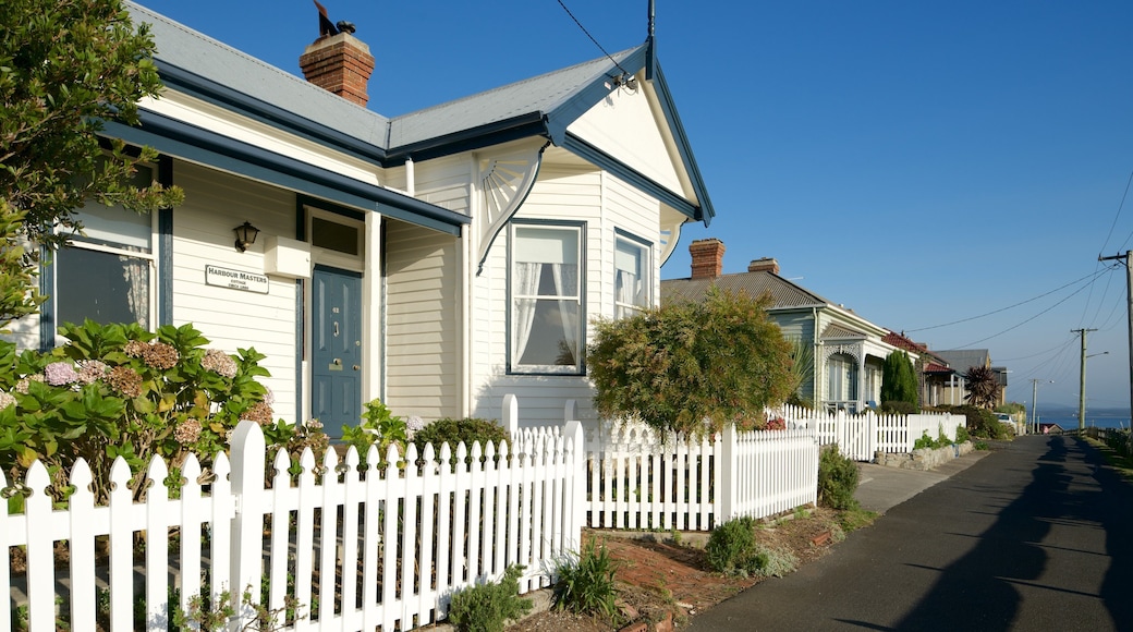 สแตนลีย์ เนื้อเรื่องที่ บ้าน