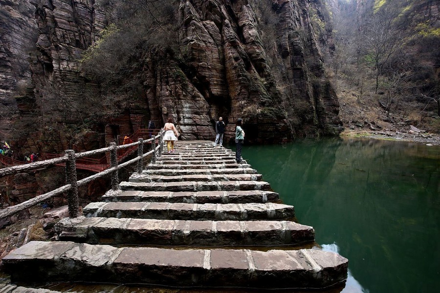 #DanfenDitch of Wanxian Mountain Scenic Area a.#丹分沟-万仙山风景区.
https://twitter.com/Beautifulgx