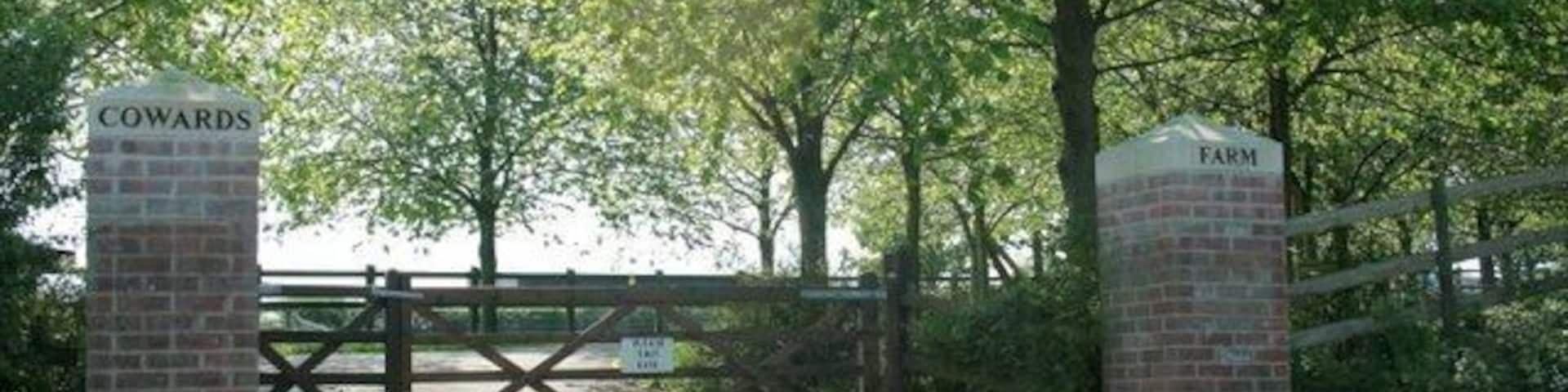 Cowards Farm An entrance the great entertainer himself would have been proud of.