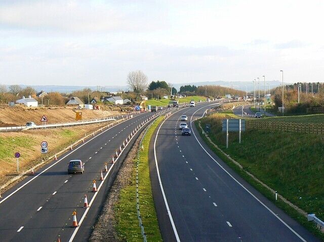 Blunsdon by-pass, 18.11.2008. Both carriageways of the by-pass around the village of Blunsdon are now open. That on the left is the south-bound carriageway and it opened two days ago. The project is not quite complete but is well on the way. This is how the same view looked a few months ago 865955
