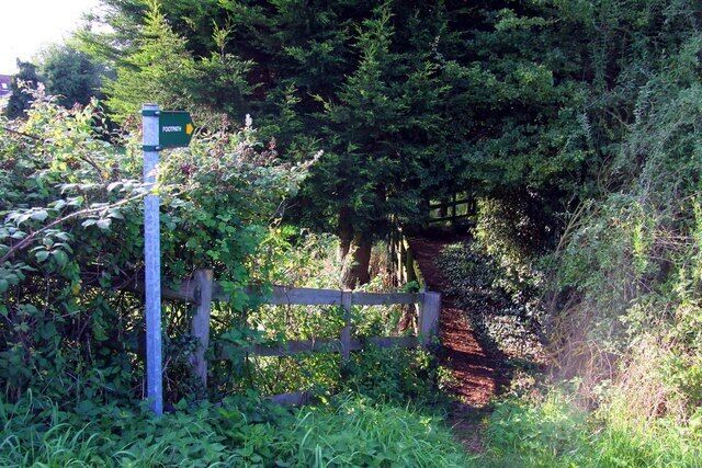 Footpath to Littleworth Park