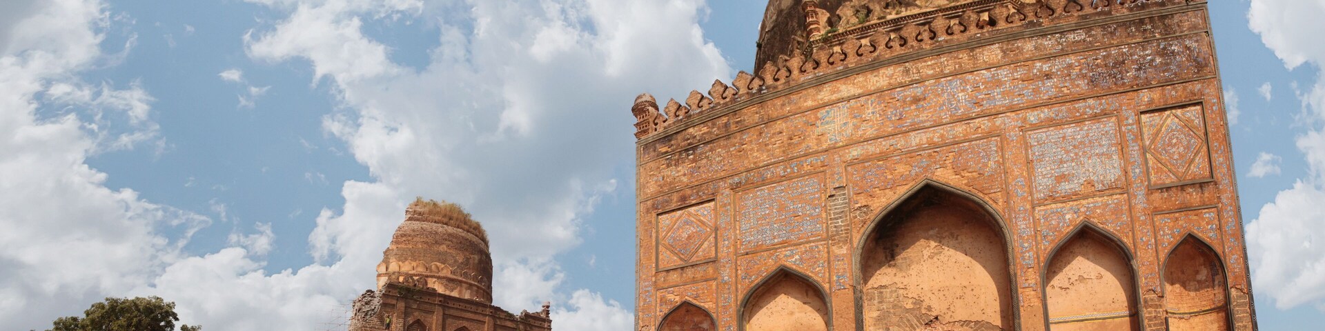India Bidar. Ruined dome of the ancient mosque