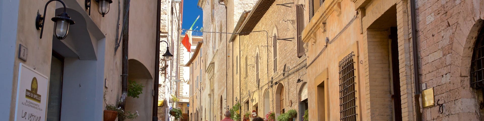 Spello presenterar gatuliv sÄvÀl som ett par