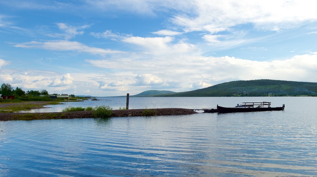 Jukkasjarvi which includes a lake or waterhole