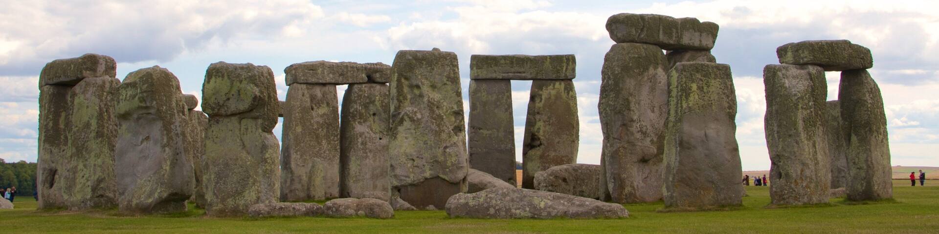 Stonehenge which includes heritage elements and a ruin