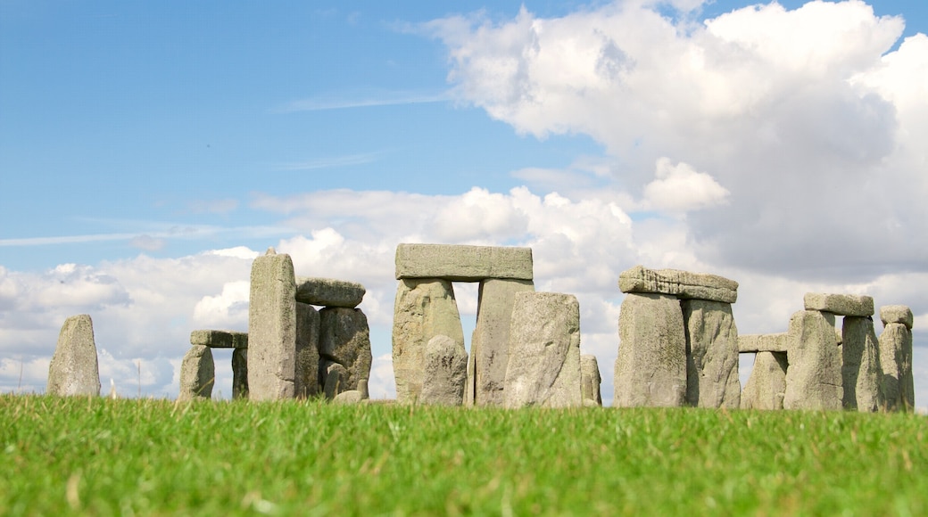 Stonehenge showing heritage elements and a monument