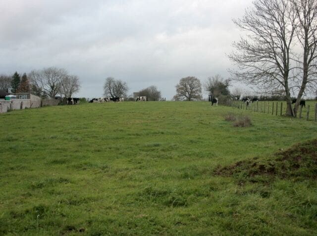 Line of the old railway from Bristol This is the line of the old GWR single track railway from Bristol to Paulton via Whitchurch, Pensford and Clutton. The field shown here is a filled in cutting.