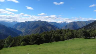 Vistes al nord des del Front del Pallars al Serrat del Farro (juny 2013)