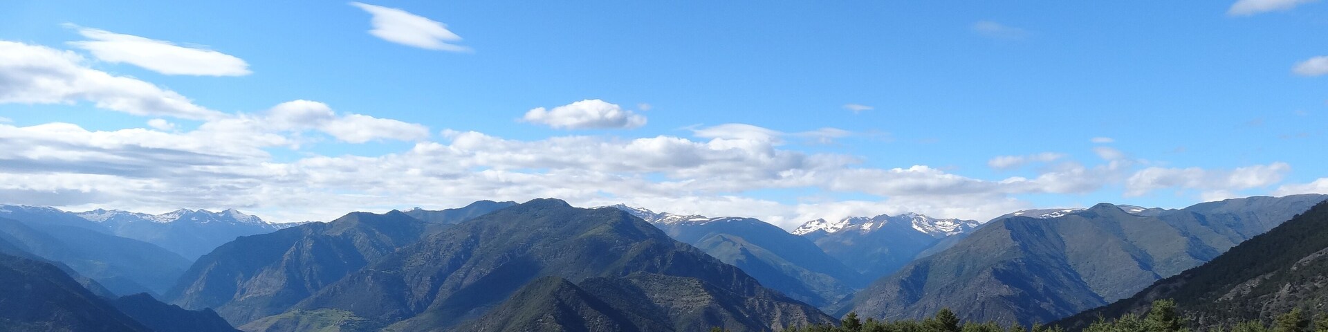 Vistes al nord des del Front del Pallars al Serrat del Farro (juny 2013)