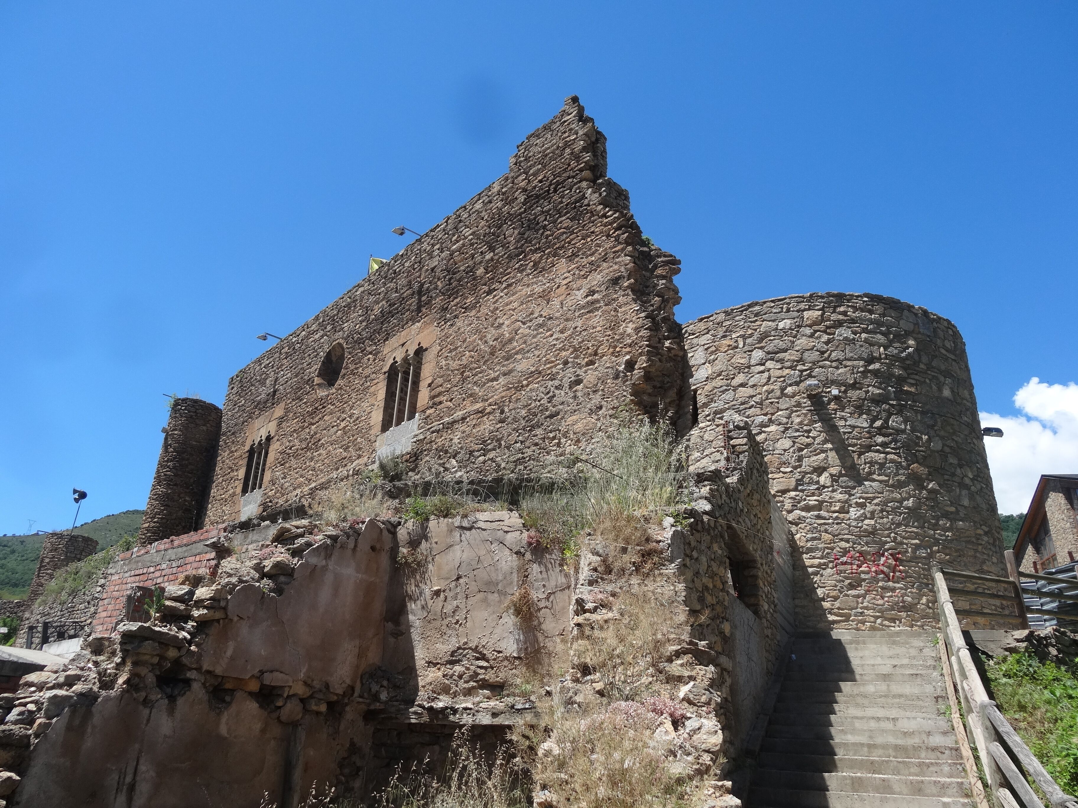 Castell dels Comptes del Pallars, Sort (juny 2013)