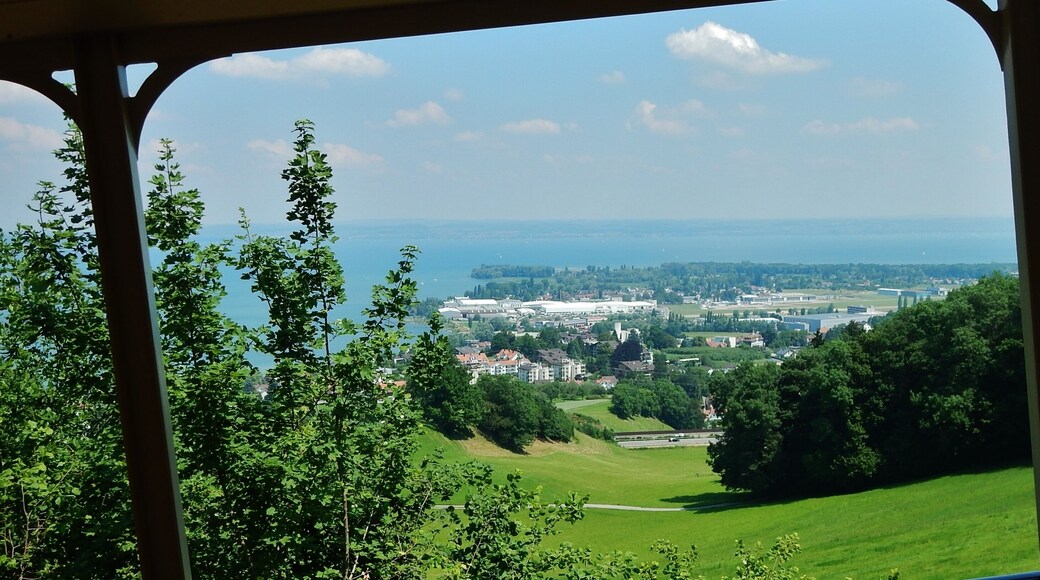 Ausblick aus der Bahn von Rorschach nach Heiden auf die Rorschacher Bucht des Bodensees