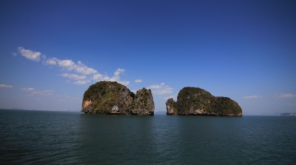 Twin Rabbit at Krabi Island - Thailand.
#BLUE