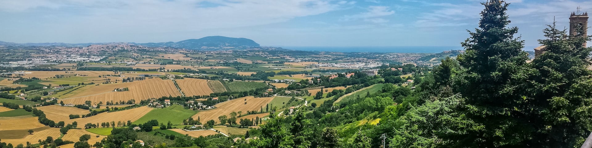 Ultra wide view of the hill of the Marche from Recanati