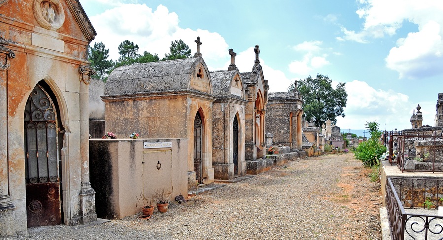 I have found you can tell a lot about an area by visiting a cemetery. Is it maintained? Is it neat? Is there a show of respect? #OnTheRoad