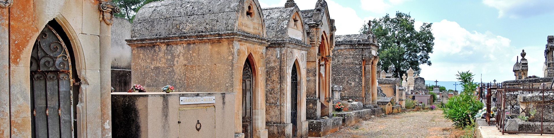 I have found you can tell a lot about an area by visiting a cemetery. Is it maintained? Is it neat? Is there a show of respect? #OnTheRoad