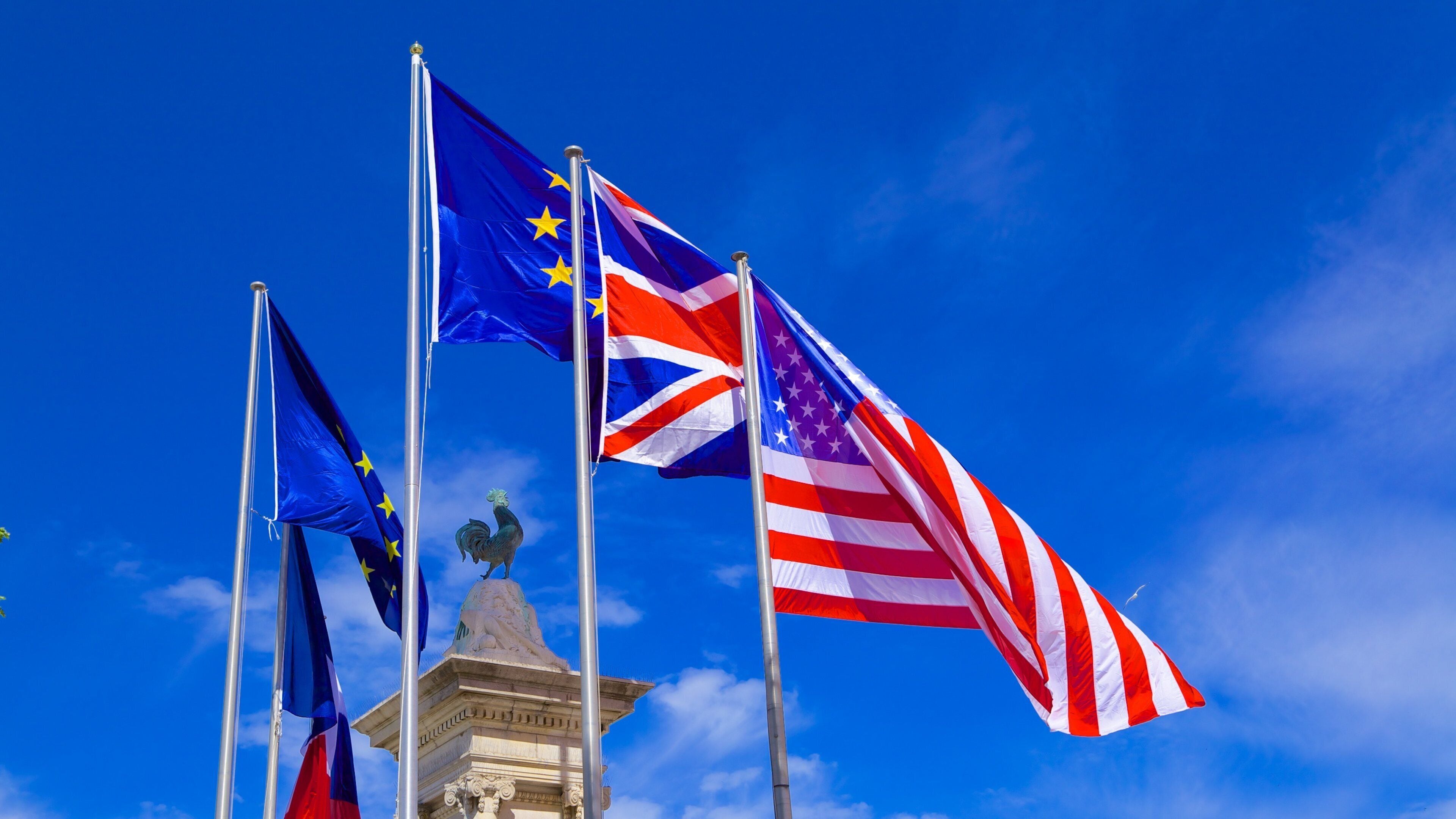 Narbonne trong đó bao gồm đài tưởng niệm và tòa nhà hành chính