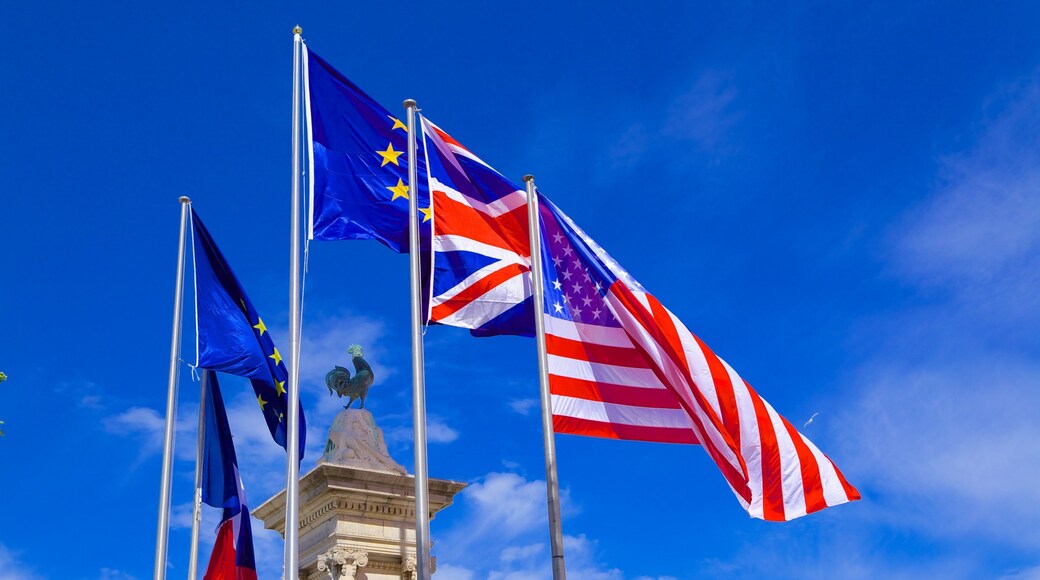 Narbonne trong đó bao gồm đài tưởng niệm và tòa nhà hành chính