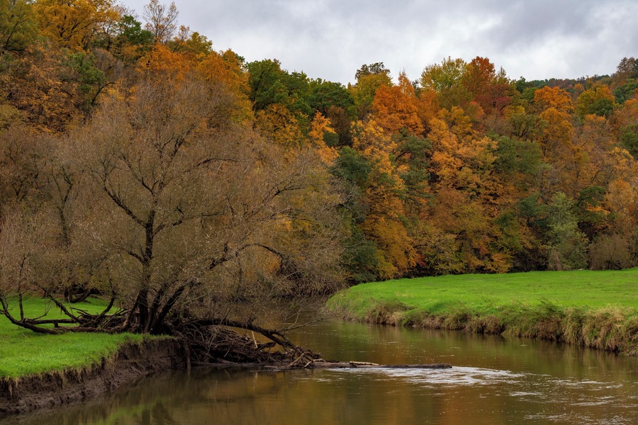 Somewhere near here on a trip from Mauston to Viroqua Wisconsin I stopped here. Haven't been able to figure out where exactly I was though, lol... Worth the stop though, beautiful!