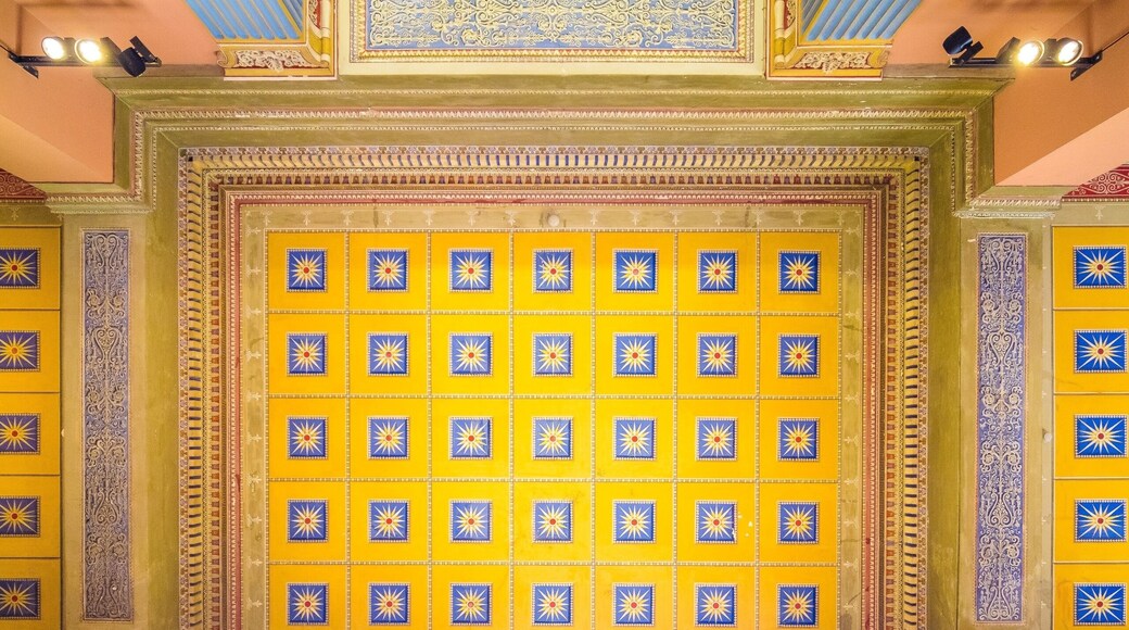 Such a monumental building for this natural history museum