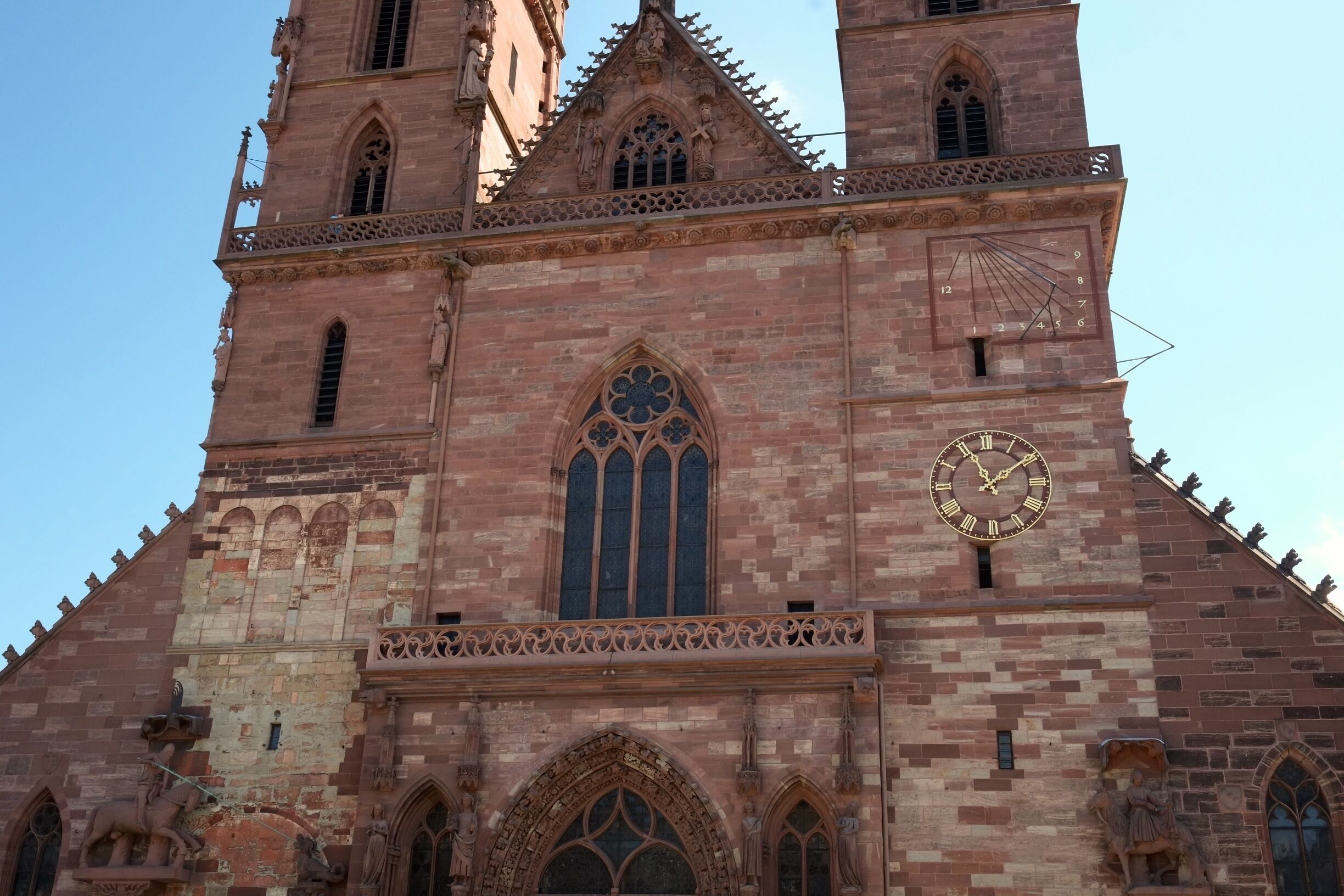 The Basel Minster is one of the main landmarks and tourist attractions of the Swiss city of Basel. It adds definition to the cityscape with its red sandstone architecture and coloured roof tiles, its two slim towers and the cross-shaped intersection of the main roof. The Münster is listed as a heritage site of national significance in Switzerland.