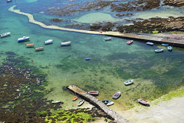 Boats, view from Phare d'Eckmuehl, Finistere, Brittany, France; Shutterstock ID 556566988; purchase_order: SP-1332 HA Batch 2 August 2018; Order: ; client: HomeAway; other: To be paid with HA budget