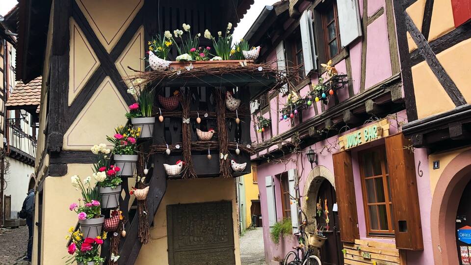 A medieval village in the Alsace region of France, Eguisheim is well worth a visit.
The outer rue encircles the main town square filled with many timbered houses. In the centre we where lucky to see the storks nesting on top of the church too.